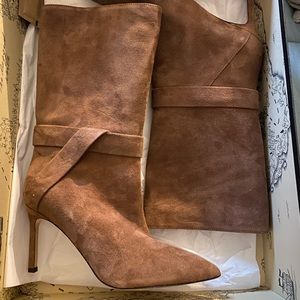 Suede boots